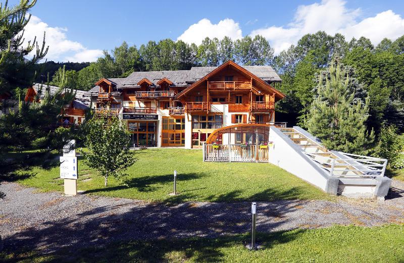 Résidence Néméa L'Adret Saint-Chaffrey Exterior foto